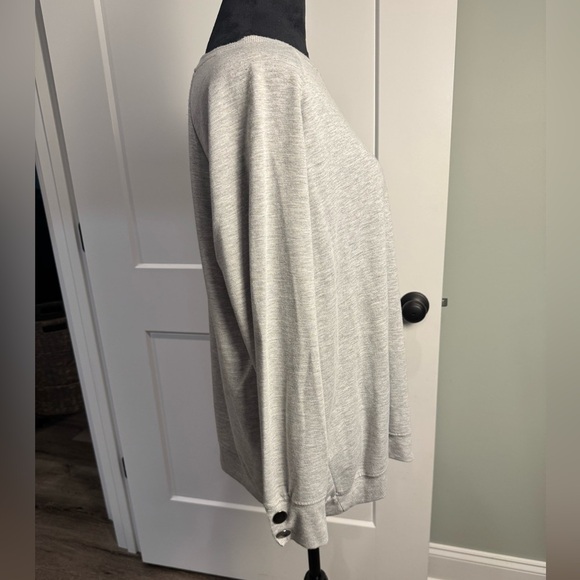 The sweatshirt project Button Detail gray sweater boat neck - Picture 2 of 6